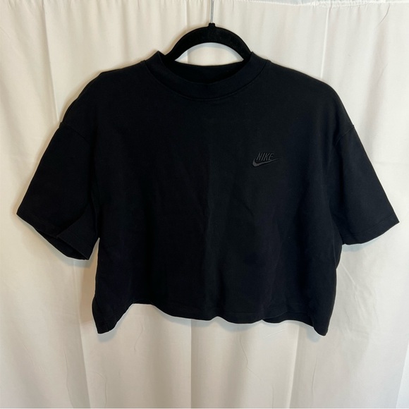 Nike Tops - Women's Nike Cropped Tee Crew Neck Drop Sleeve Tone on Tone Logo Size Large